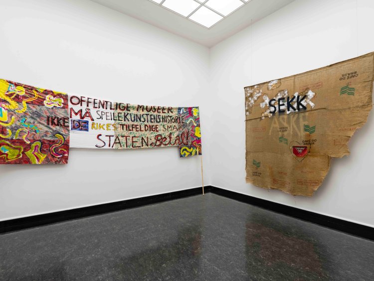 Installation view Elisabeth Haarr: The Festival Exhibition 2021. Bergen Kunsthall 2021. Photo: Thor Brødreskift. ©Bergen Kunsthall